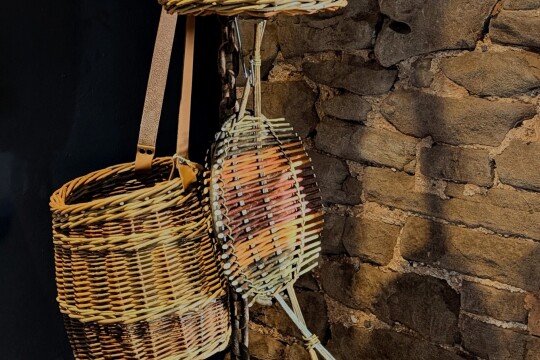 Clyde Hoare   Willow Platter and Bag