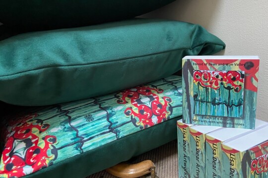 Poppy Logo Close Ups