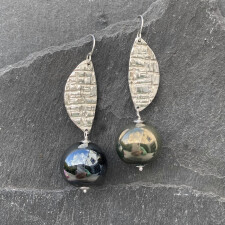 UAP earrings silver hollow glass beads