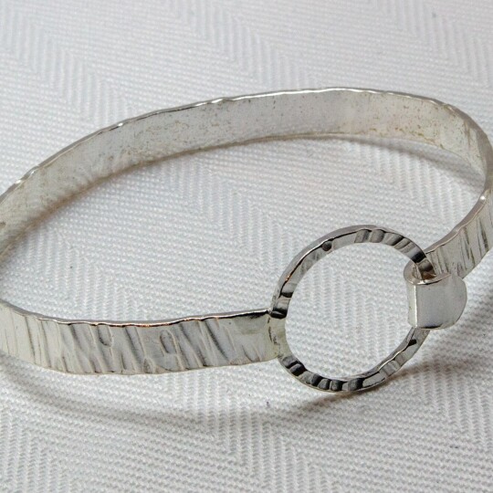 circle clasp bangle